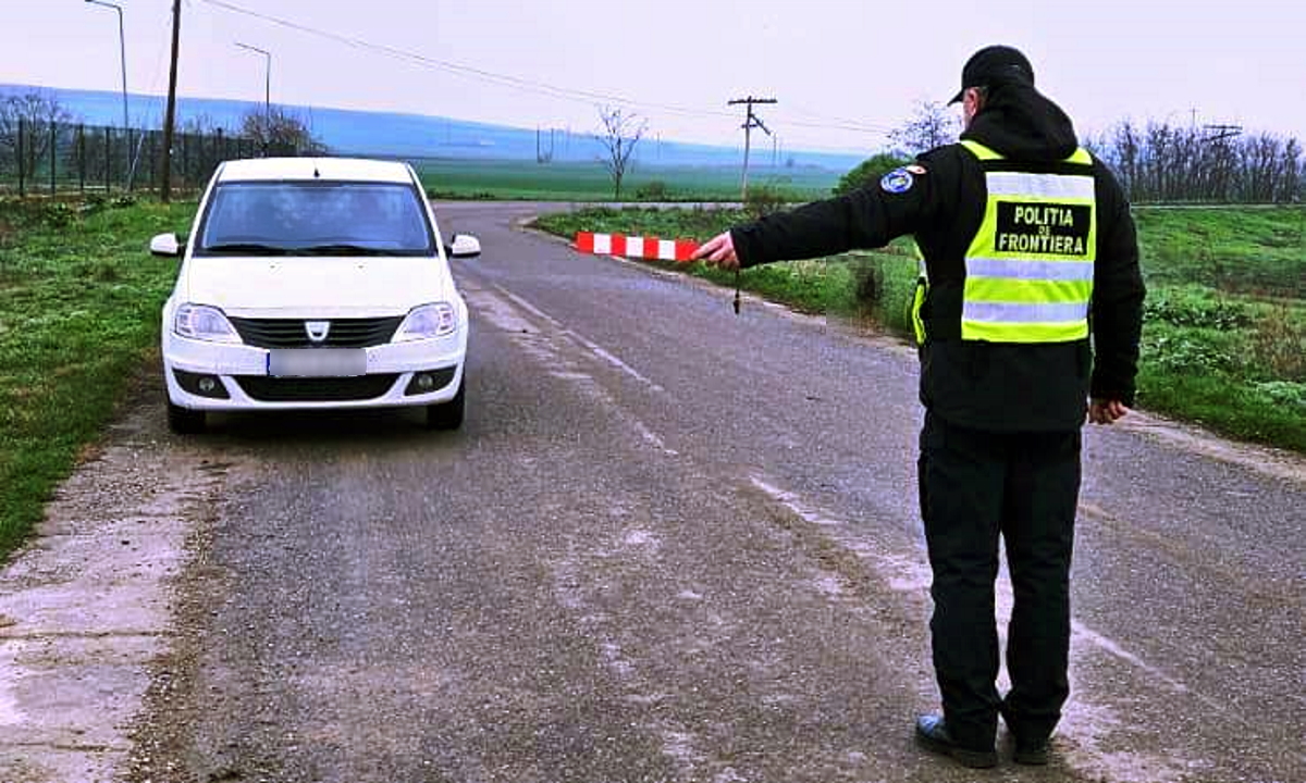 Aflat fără drept la volan, sancționat penal de polițiștii de frontieră vasluieni