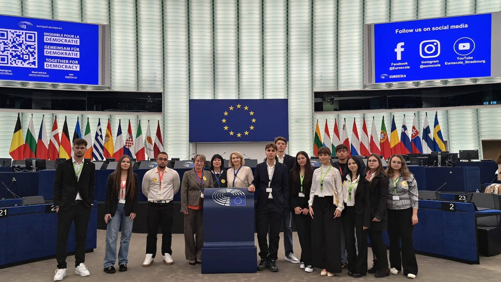 Elevi ai Liceului „Emil Racoviță” Vaslui, deputați europeni pentru o zi la Strasbourg