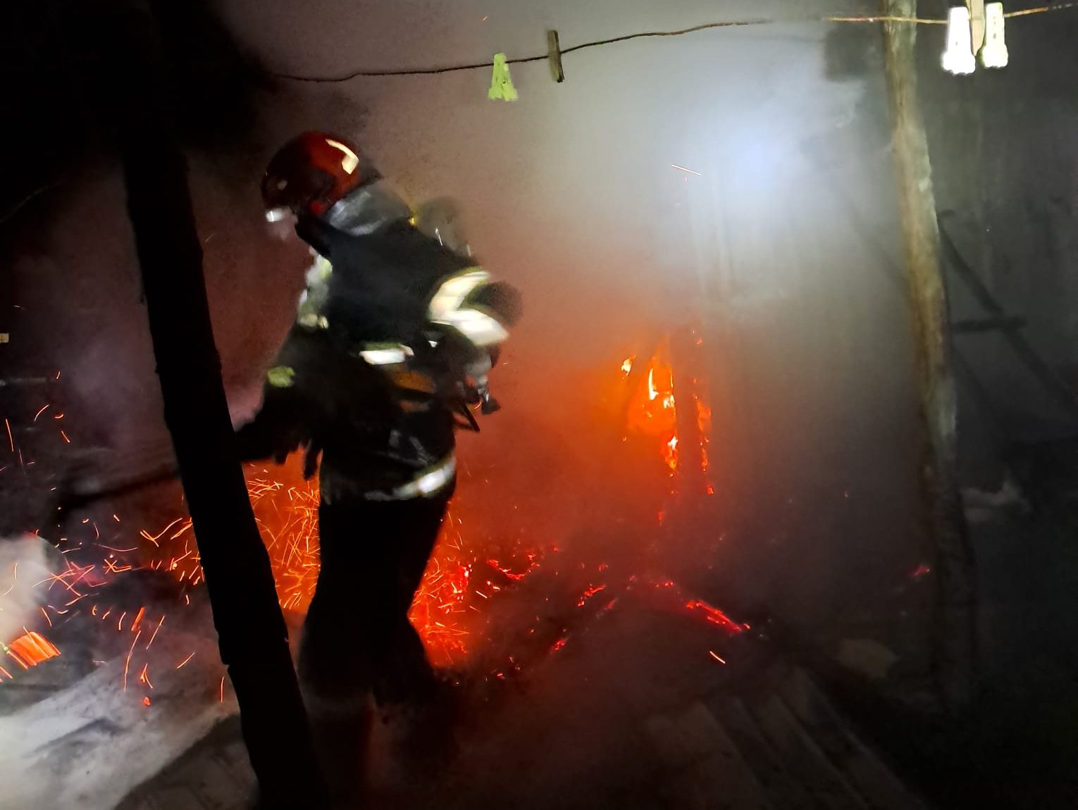 Tragedie la Chircești: un bărbat de 79 de ani a fost găsit fără viață într-o locuință cuprinsă de fum
