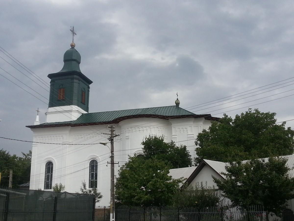 Simpozion Național la Huși: „Patriarhia Bisericii Ortodoxe Române. Un veac de existență”