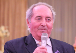 La mulți ani, stimate profesor Gruia Novac! Putere de creație, condei sprinten, minte sclipitoare!