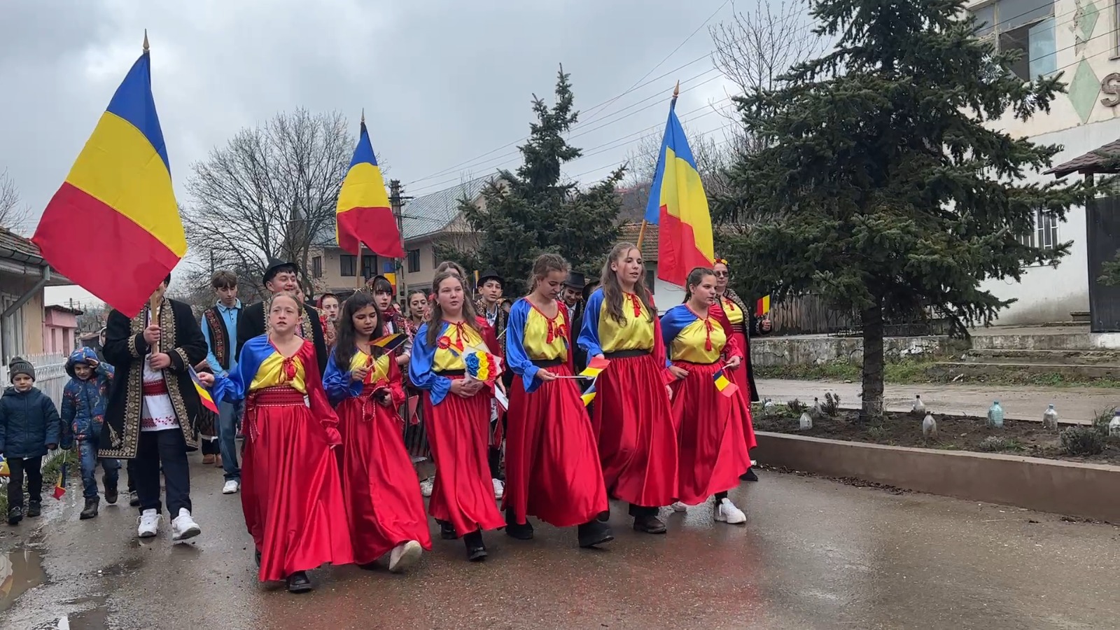 Ziua Națională, sărbătorită cu emoție la Școala Gimnazială „Horia Stamatin” Bogdănești