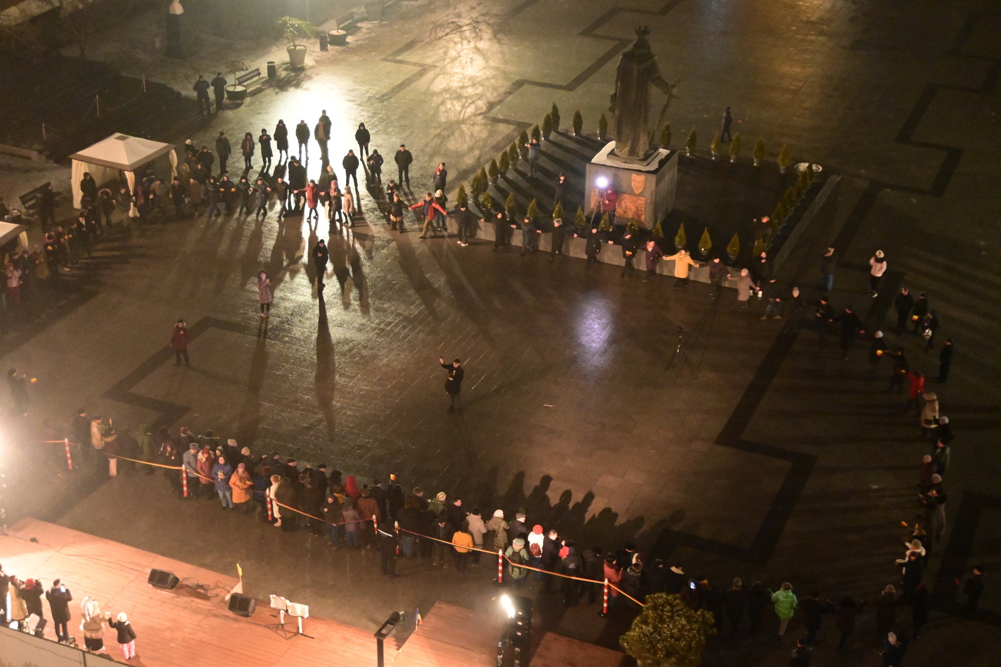 „Hai să dăm mână cu mână”, sărbătoare a Unirii în centrul municipiului Vaslui