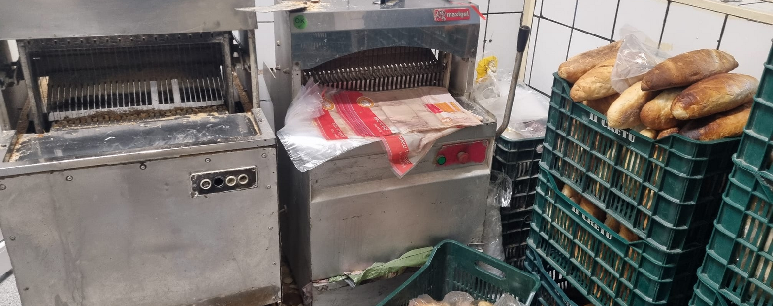 Unitate de panificație închisă și amendată cu 10.000 de lei de DSVSA Vaslui, în urma unor nereguli grave