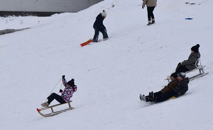 Doi copii din Epureni, în stare gravă după un incident la săniuș