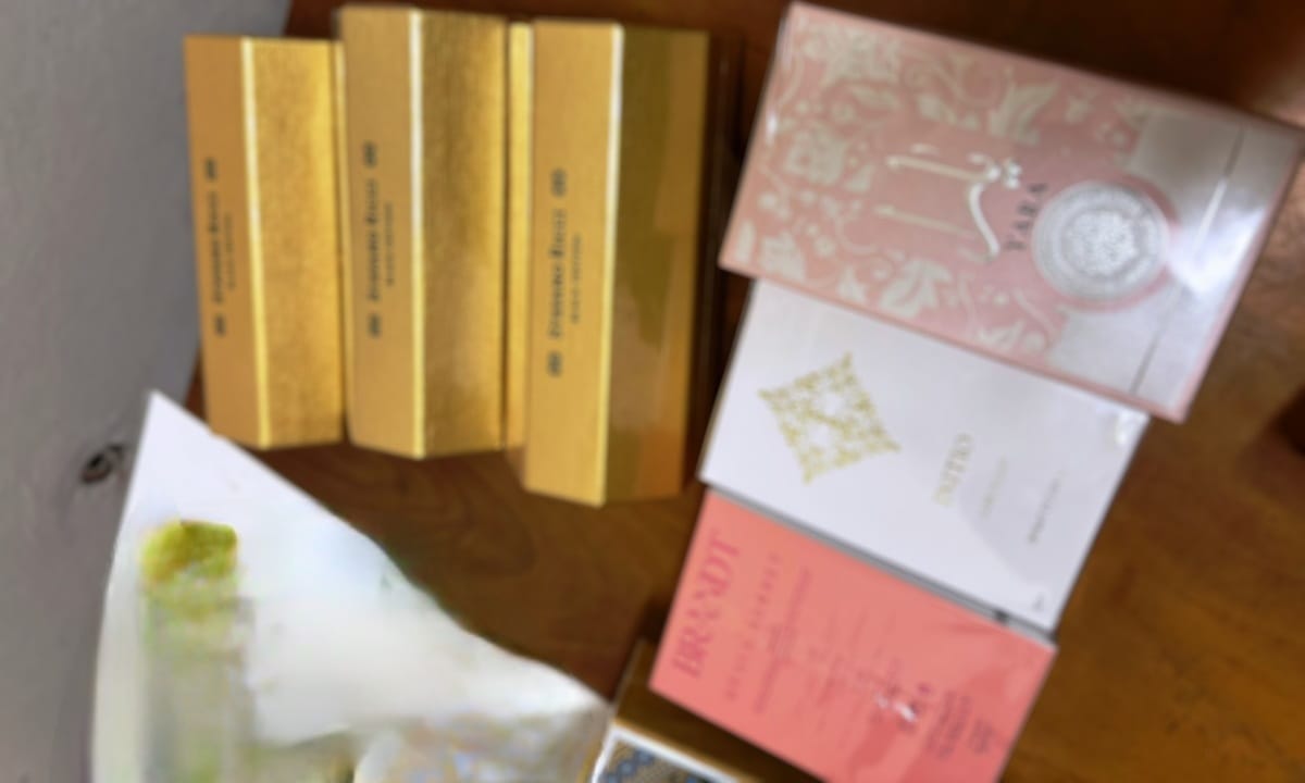 Bunuri de peste 250.000 de lei, descoperite ascunse într-un autoturism la PTF Albița