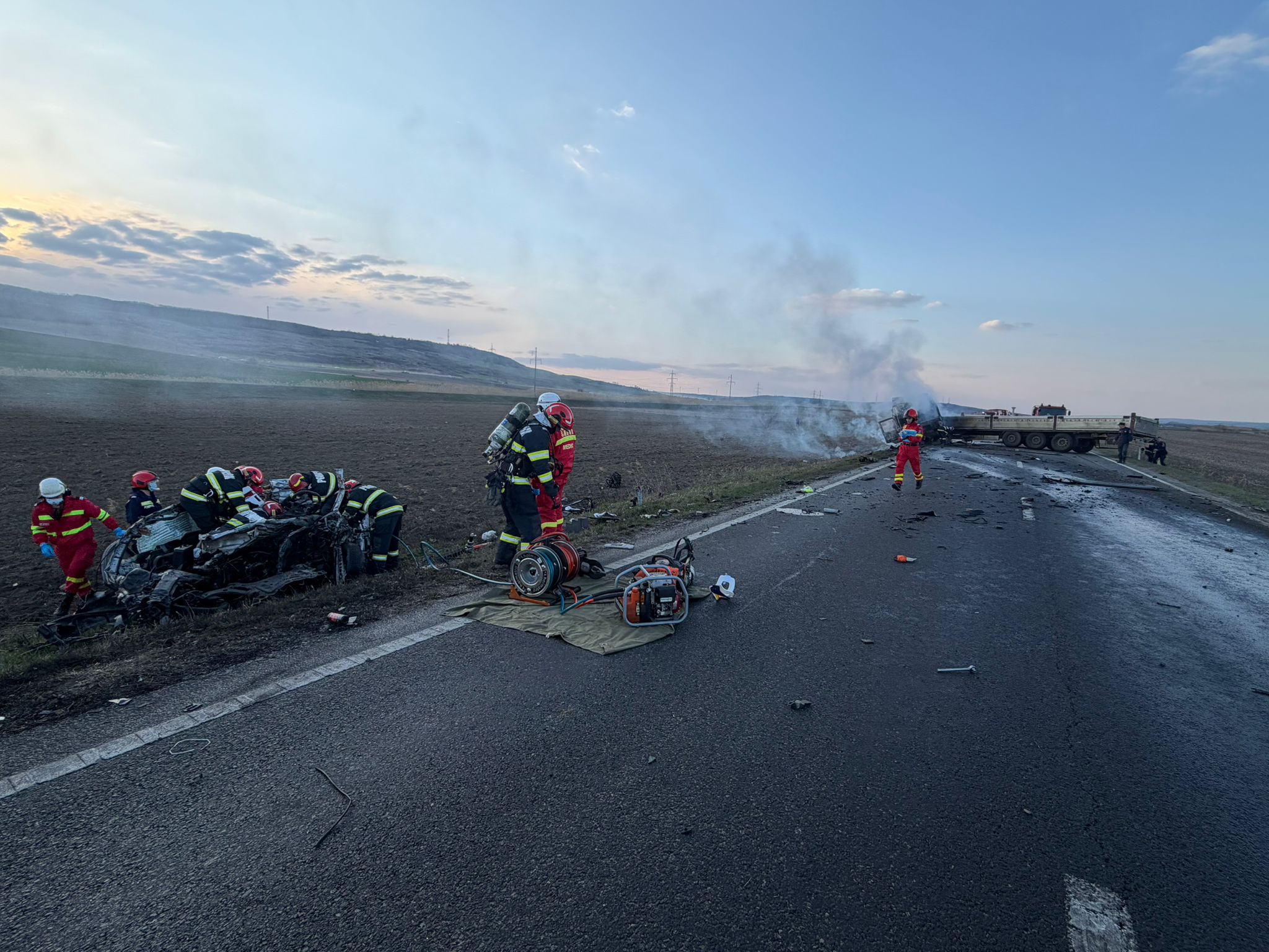 VIDEO: Accident mortal în Vaslui – un bărbat și-a pierdut viața după impactul cu un TIR