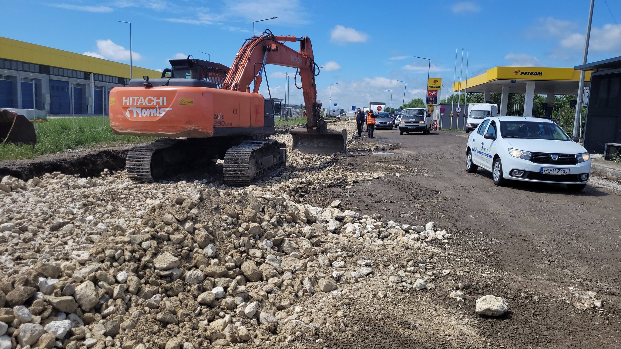 Se reiau lucrările pe cea mai importantă arteră din Bârlad! Primăria avertizează: traficul se desfășoară cu dificultate