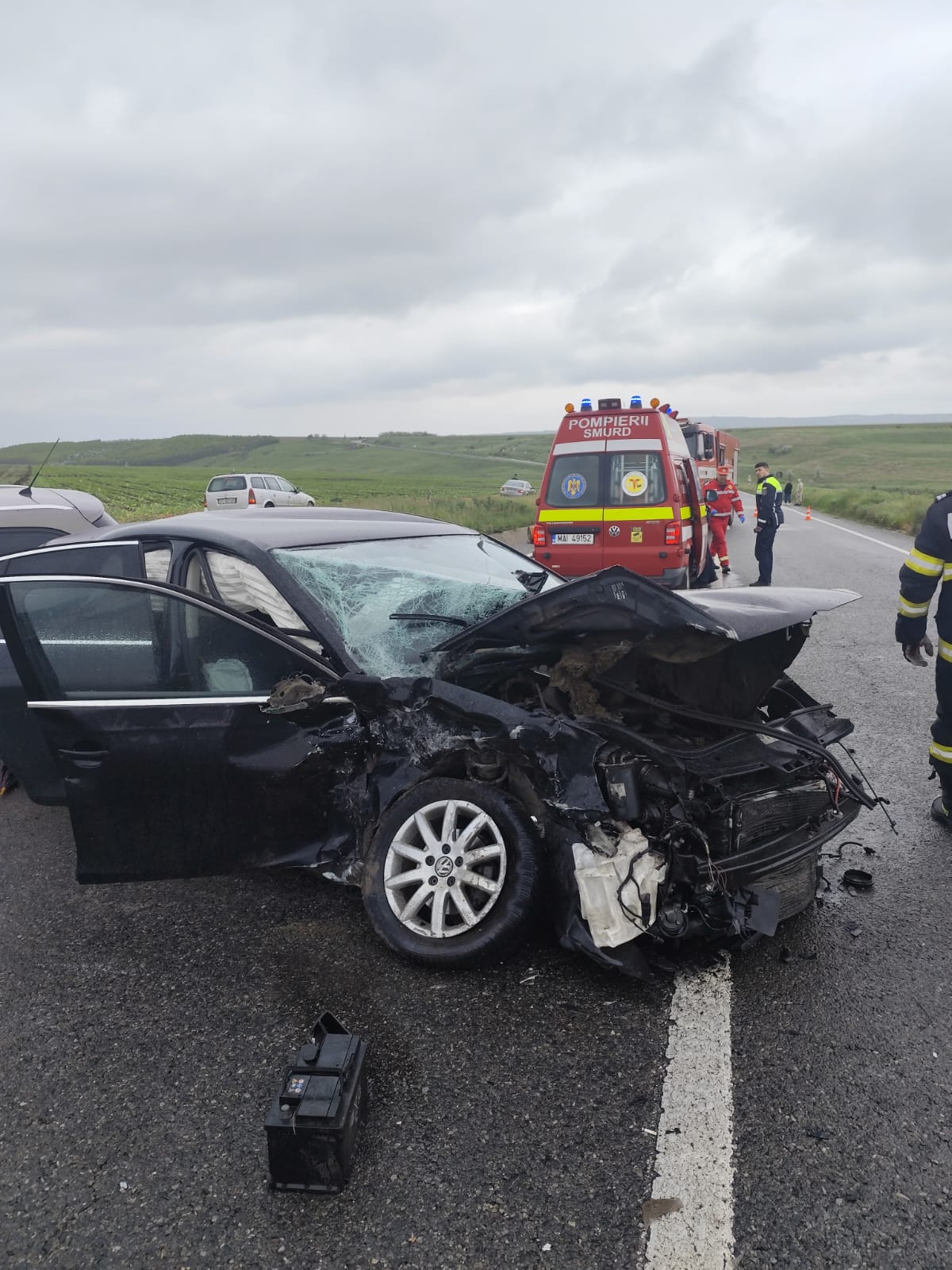 Două autoturisme implicate într-un accident rutier la Valea Grecului