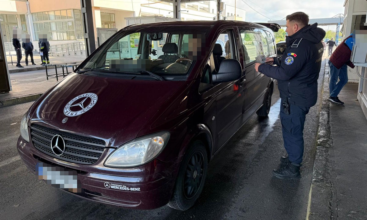 Autovehicul radiat din circulație, descoperit la controlul de frontieră