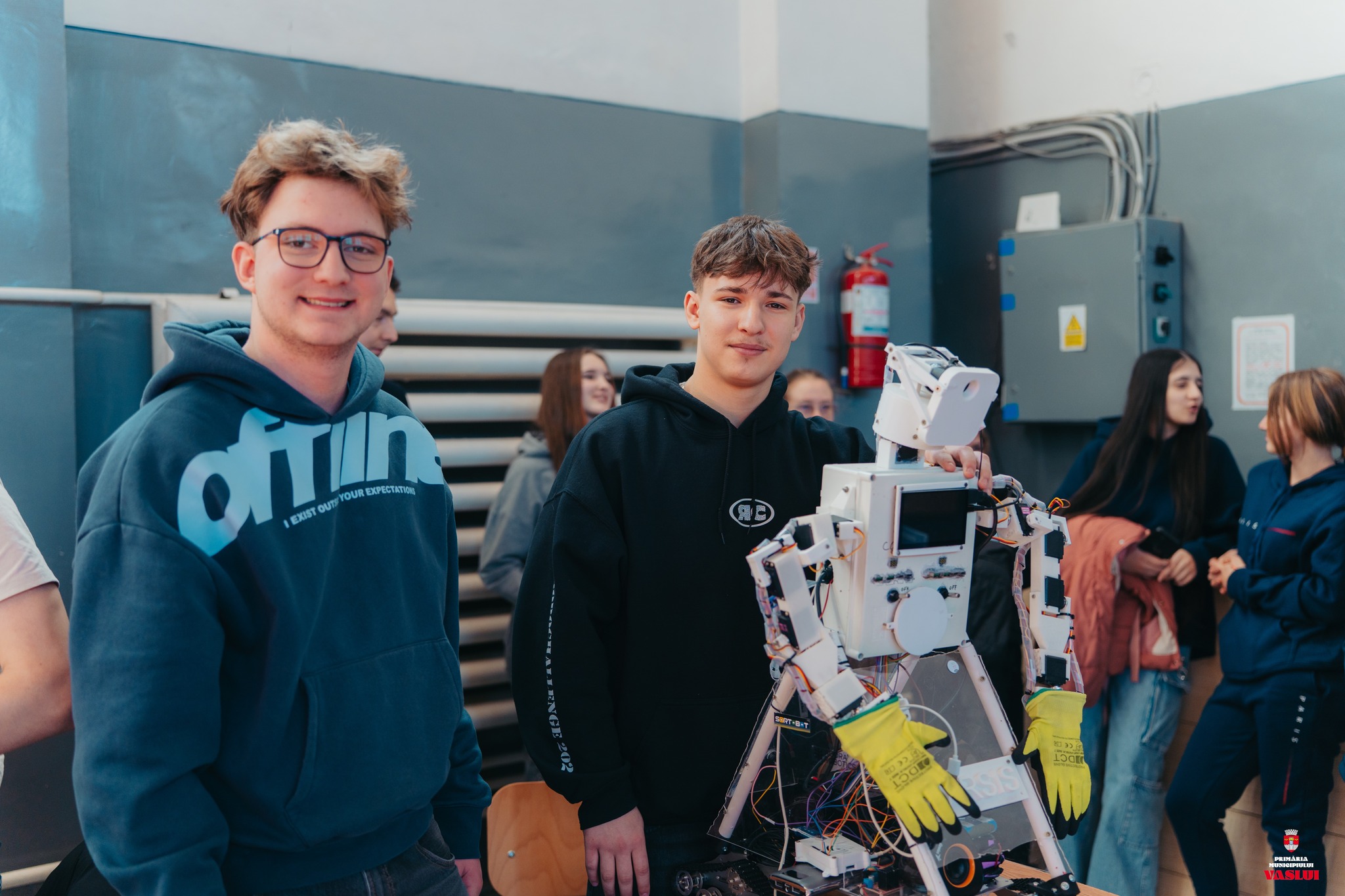 ROBOTECH 2026 la Liceul „Ștefan Procopiu” Vaslui: Tinerii inventatori au transformat orașul în centru de inovație
