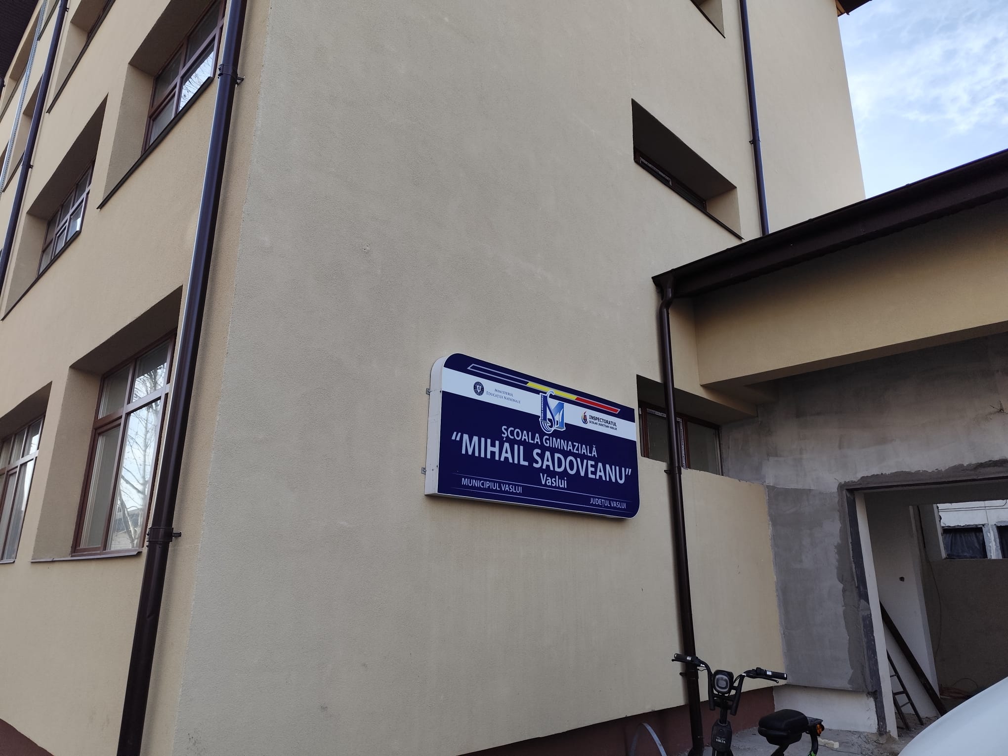 Școala „Mihail Sadoveanu” Vaslui, aproape gata: lucrările au ajuns la 92%